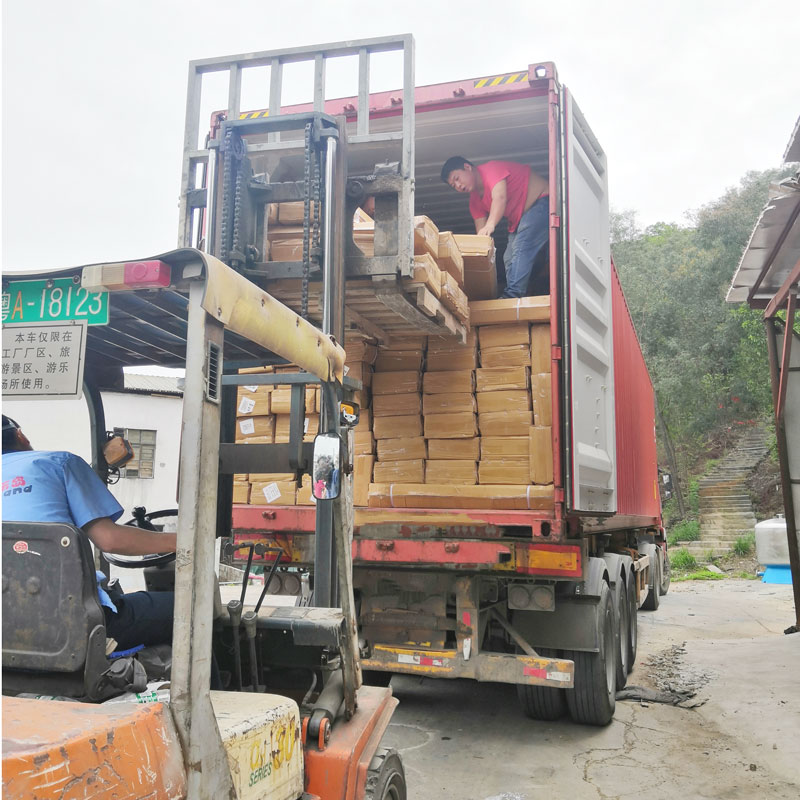 shipment-of-kindergarten-furniture-and-kids-play-equipment-after-the-quarentine