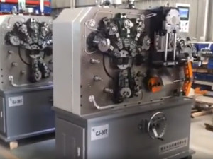 Where are there many manufacturers of hose clamps?