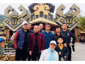 On February 1, 2018, Feipeng's ten year meritorious employees went to Sanya for a tour