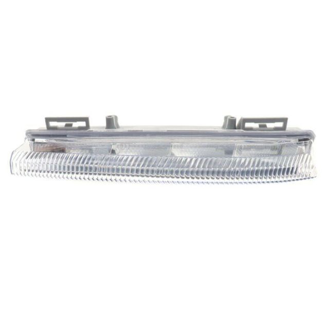 Suitable for Mercedes-Benz C-Class W204 daytime running lights W212 driving lights LED anti-fog daytime running lights front bumper turn signal