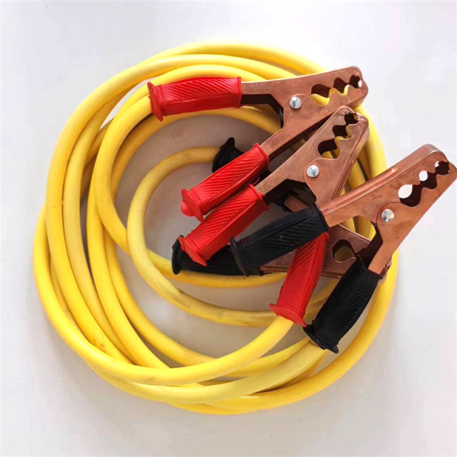 The 12v regular 6800 mah off-road battery emergency power supply for pickup trucks and light trucks can be used at minus 20 degrees