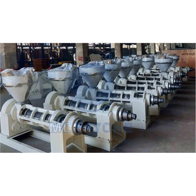 Screw Oil Pressing Machine