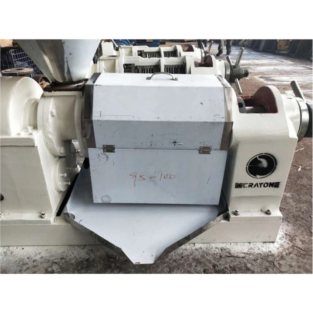 Screw Oil Pressing Machine