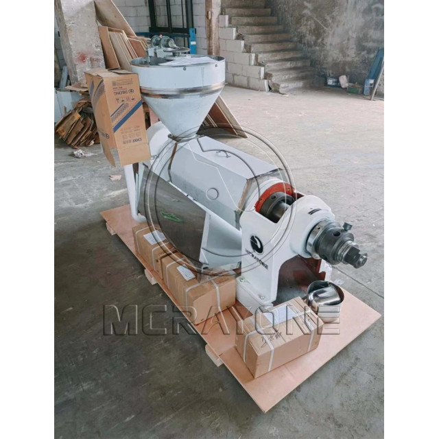 Peanut simple temperature control oil press