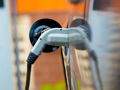 The application of electric vehicle charging adapter in life