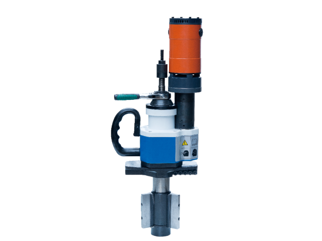 Y -ID mounted pipe beveling machine