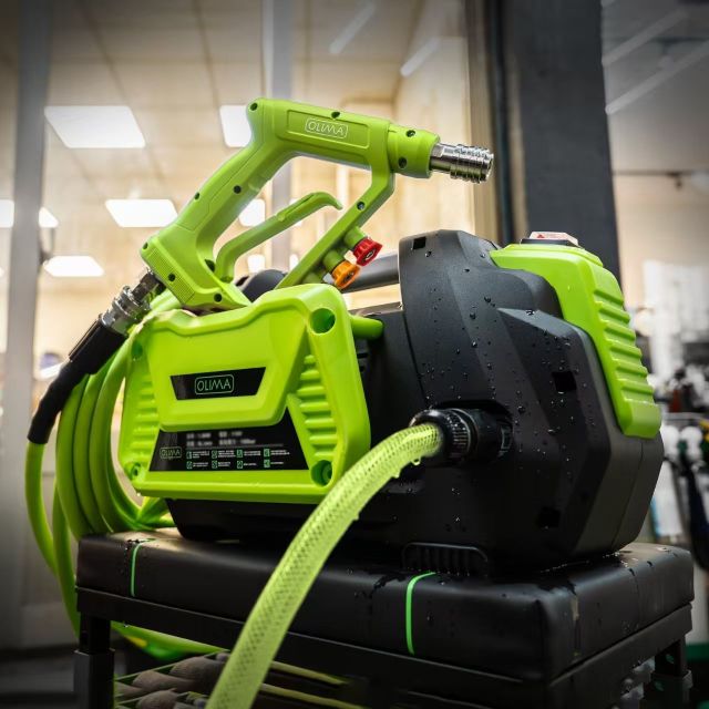 High Performance High-Quality Auto Cleaning Wall Mounted 2.5kw Peak Pressure 130bar Intelligent Car Washing Machine