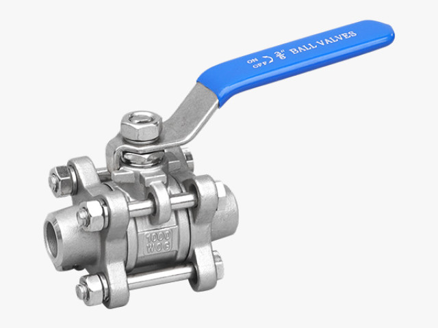 Three-piece butt-welded ball valve