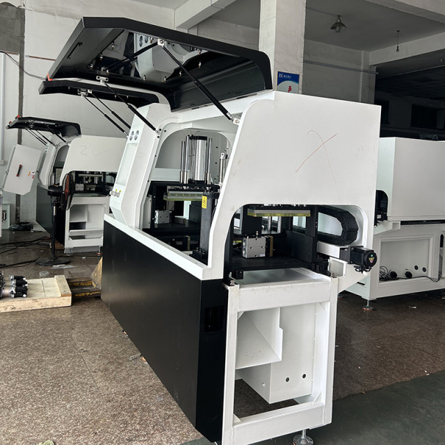 Automatic pipe cutting machine-new