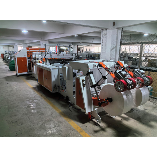 CLR-450*2AH Full Auto Two-line Flat Bag/Plastic T-shirt Bag on Roll Making Machine with Paper Core