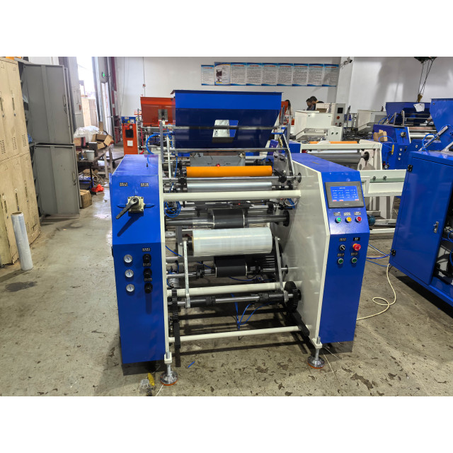 Full Auto Stretching Film Slitting and Rewinding Machine