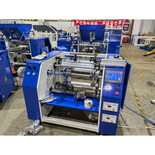 Full Auto Stretching Film Slitting and Rewinding Machine