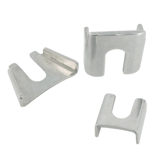 Manhole buckle plate