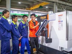 CNC Machning Center 4