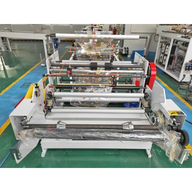 CW-400MCP MINI CENTER SEALING POUCH MACHINE