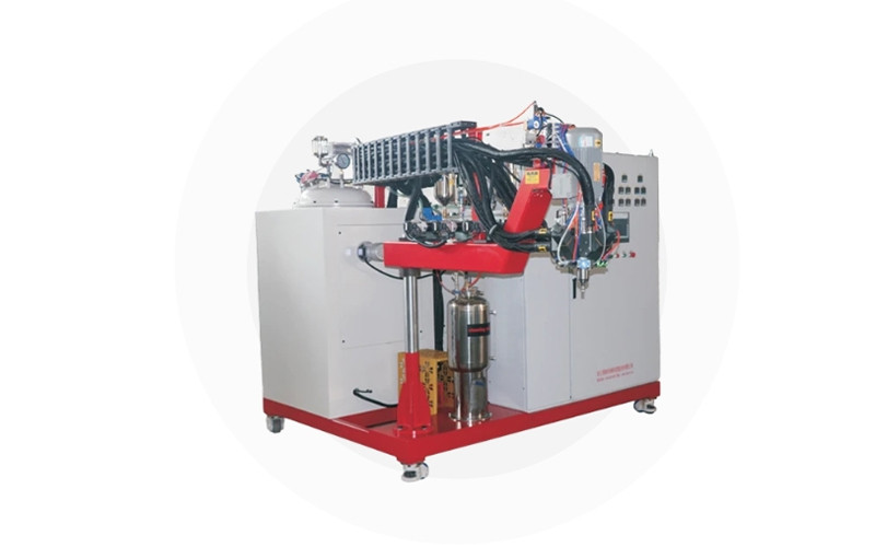 Polyurethane elastomer casting machine and supporting equipment