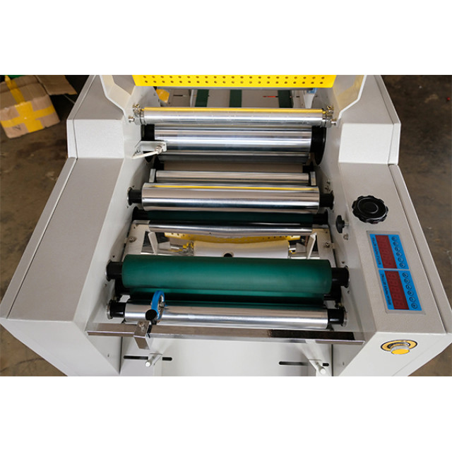 SWFM390C HYDRAULIC HEAVY-DUTY SEMI-AUTO LAMINATOR