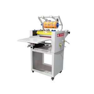 LAMINATING MACHINE WITH FOIL REWINNDING FUNCTION