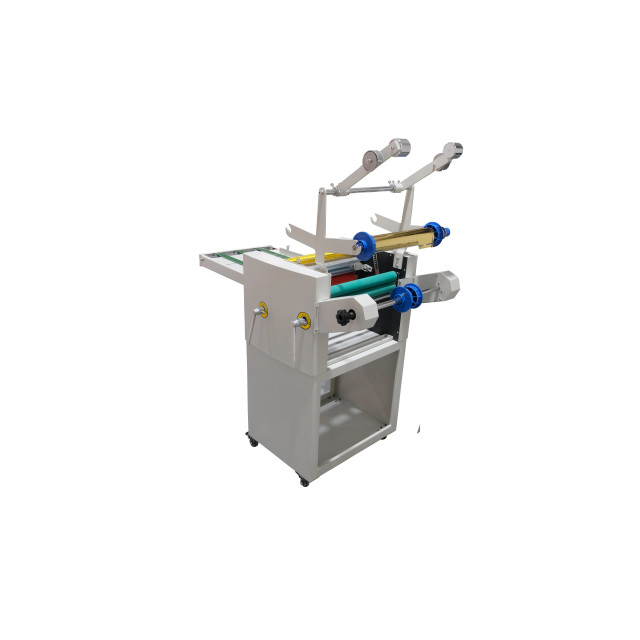 LAMINATING MACHINE WITH FOIL REWINNDING FUNCTION