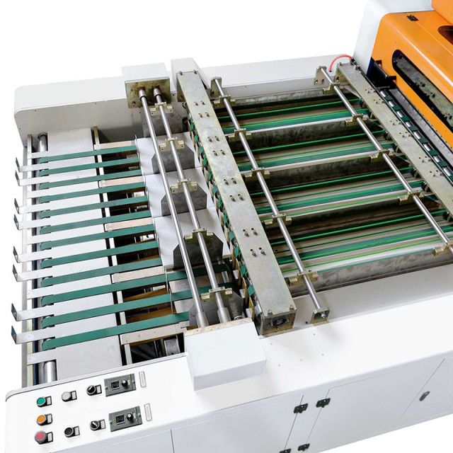 SX-C1100-4R Paper Cutting Machine (2 stage convey)
