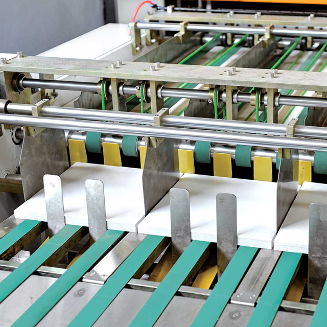 SX-C1100-4R Paper Cutting Machine (2 stage convey)
