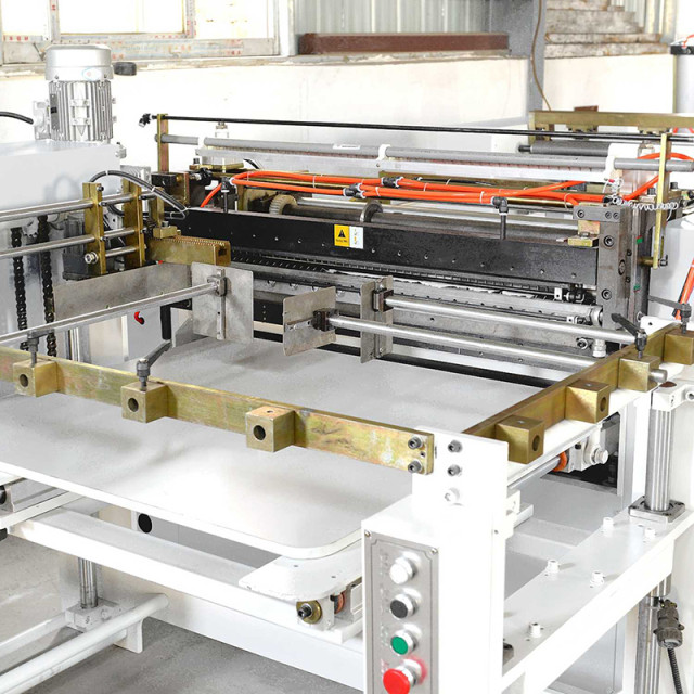 SX-SL1100 Sheeting Machine with 0.42 Meter Stacking
